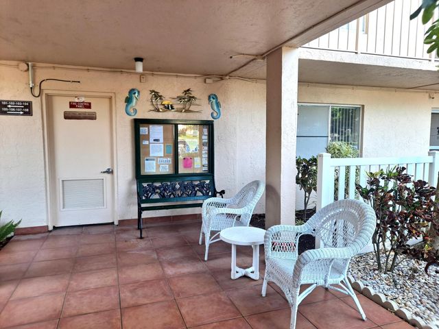 6795 Huntington Lane 405, Delray Beach, FL 33446