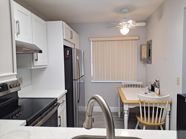 6795 Huntington Lane 405, Delray Beach, FL 33446