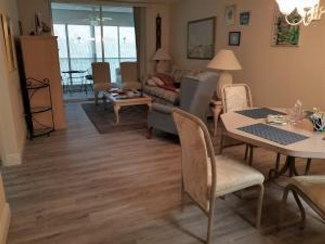 6795 Huntington Lane 405, Delray Beach, FL 33446