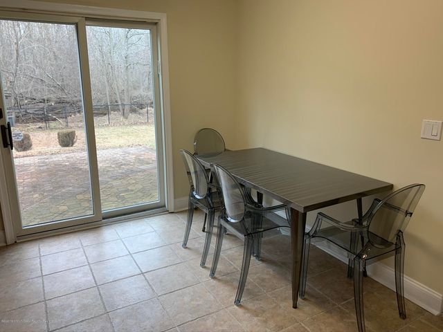 33 Heath Avenue, Oakhurst, NJ 07755