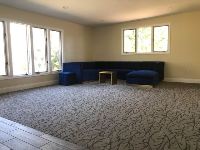 33 Heath Avenue, Oakhurst, NJ 07755