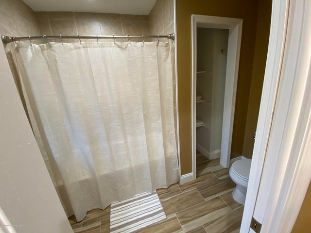 33 Heath Avenue, Oakhurst, NJ 07755