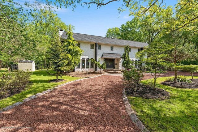 33 Heath Avenue, Oakhurst, NJ 07755