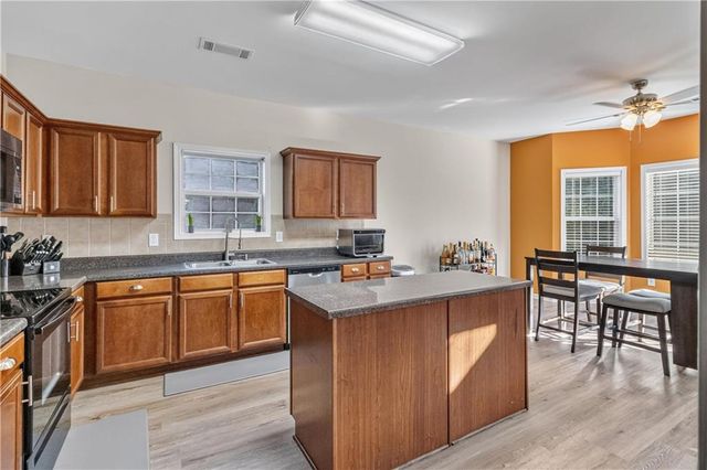 168 Melrose Creek Drive, Stockbridge, GA 30281