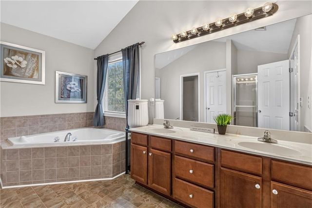 168 Melrose Creek Drive, Stockbridge, GA 30281