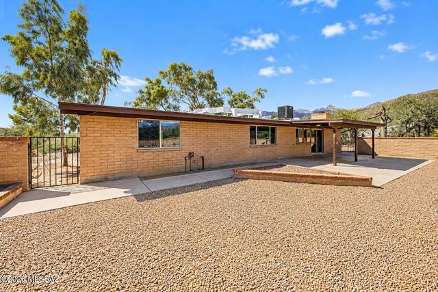 5090 N Calle Tobosa, Tucson, AZ 85749
