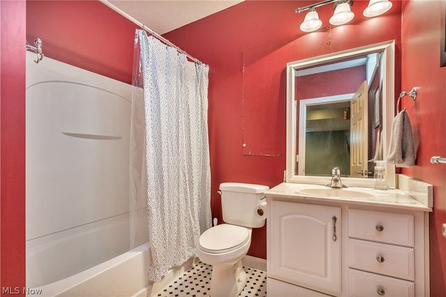 2931 Blue Ash Avenue NW, Canton, OH 44708