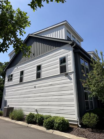 647 Nashua Ln, Nashville, TN 37209