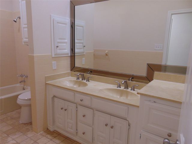 2503 Vanderbilt Court, Rowlett, TX 75088