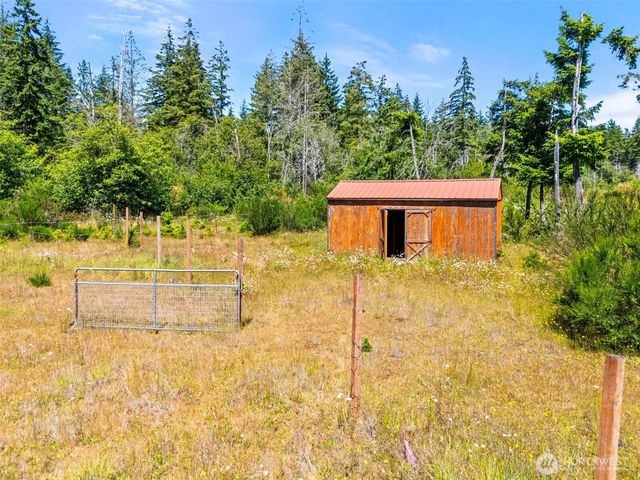 1491 E Spencer Lake Road, Shelton, WA 98584