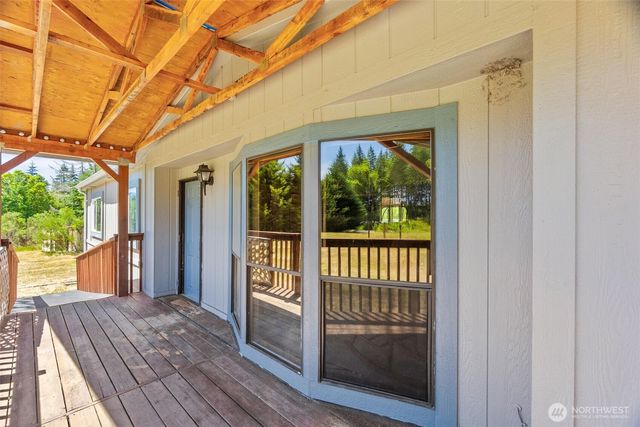 1491 E Spencer Lake Road, Shelton, WA 98584