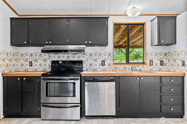 1491 E Spencer Lake Road, Shelton, WA 98584