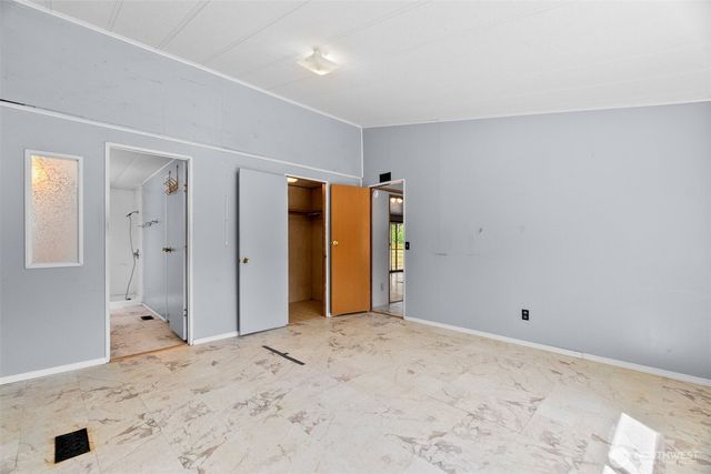 1491 E Spencer Lake Road, Shelton, WA 98584