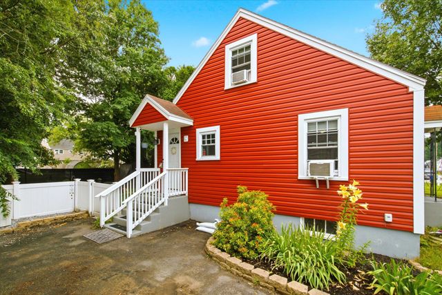 115 Flint Street, Manchester, NH 03103