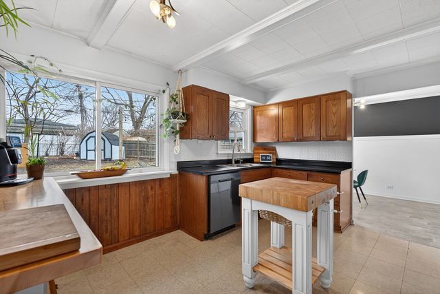 714 E Eisenhower Avenue, Palatine, IL 60074