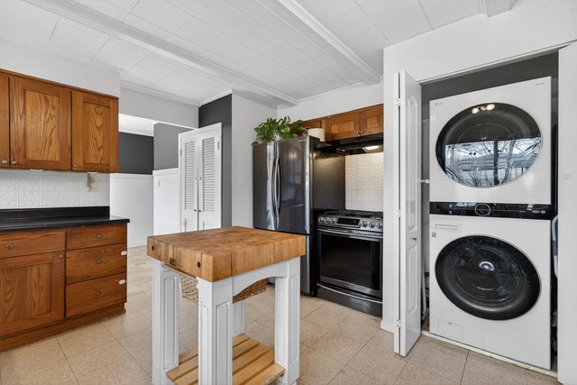 714 E Eisenhower Avenue, Palatine, IL 60074