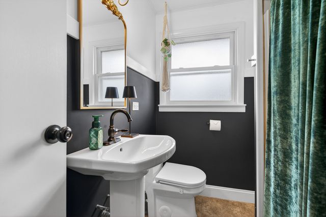 714 E Eisenhower Avenue, Palatine, IL 60074