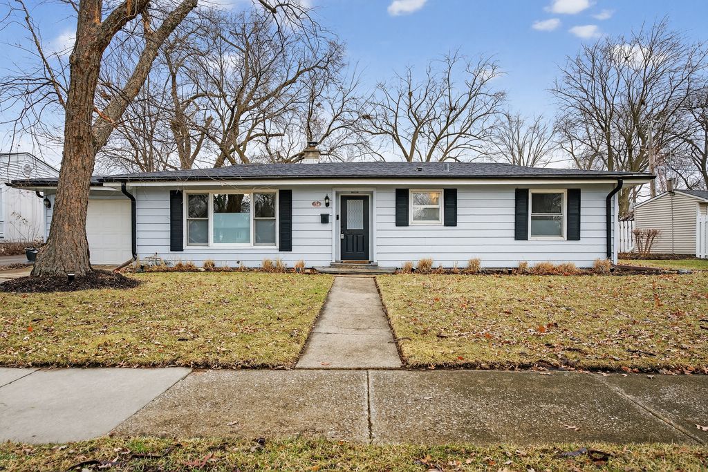 714 E Eisenhower Avenue, Palatine, IL 60074