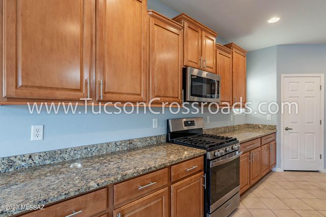 1254 W Versilia Drive, Oro Valley, AZ 85755