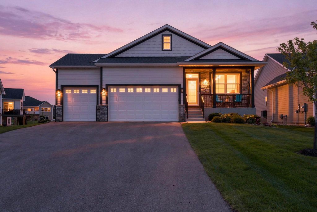 17960 Granite Court, Lakeville, MN 55044 — exterior