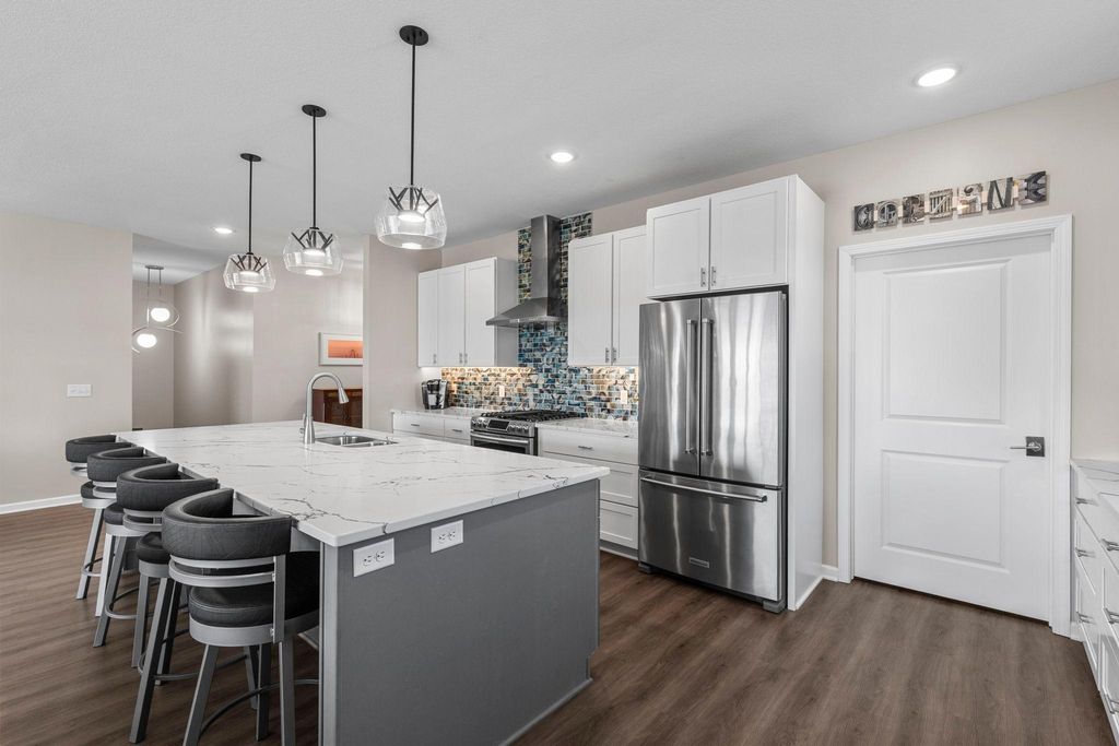 17960 Granite Court, Lakeville, MN 55044 — photo 2