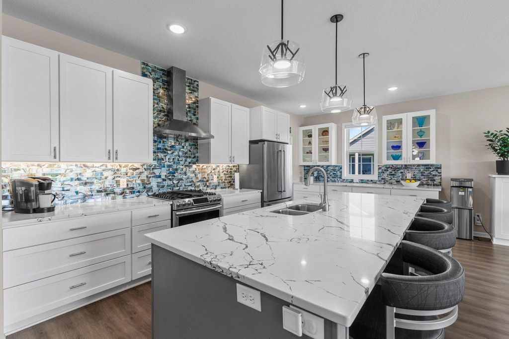 17960 Granite Court, Lakeville, MN 55044 — photo 3