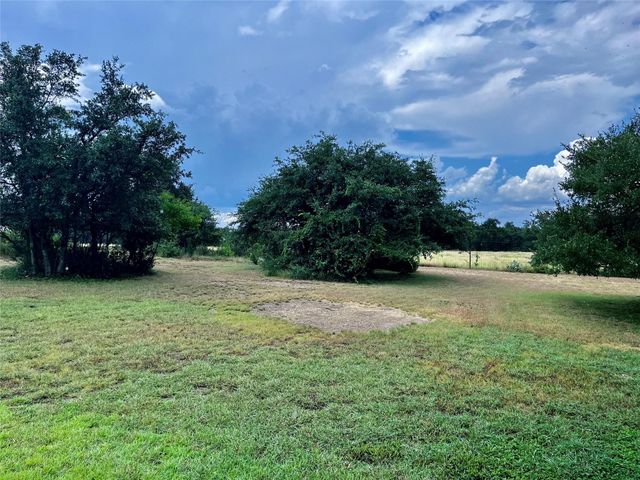 121 Autumn LN, Dripping Springs, TX 78620