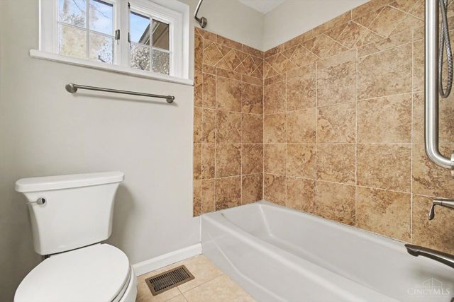 1244 Kent Drive, Miami Twp, OH 45150