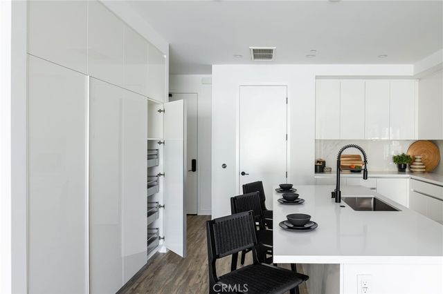 118 Astronaut Ellison S Onizuka Street 311, Los Angeles, CA 90012