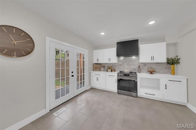 6815 Wise Avenue, St Louis, MO 63139