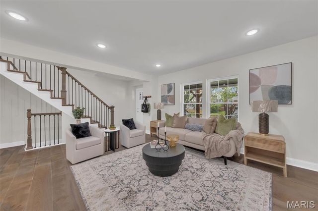 6815 Wise Avenue, St Louis, MO 63139