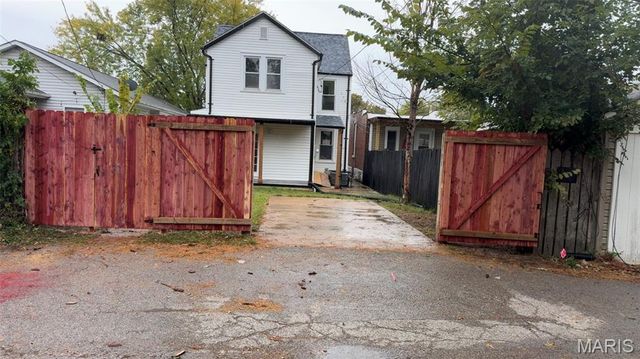 6815 Wise Avenue, St Louis, MO 63139