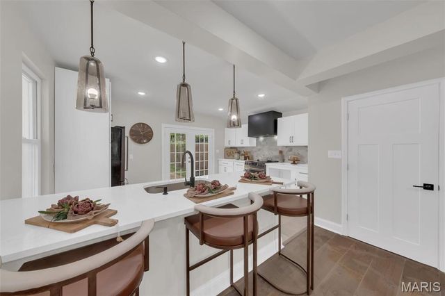 6815 Wise Avenue, St Louis, MO 63139