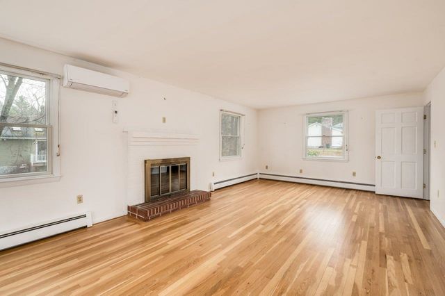 31 Faculty Road, Durham, NH 03824