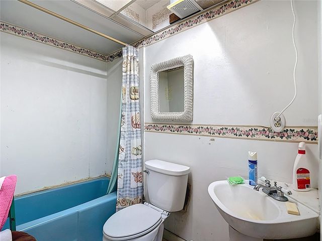 22380 POWELL ROAD, Brooksville, FL 34602