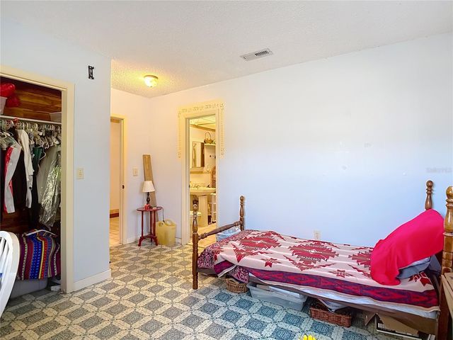 22380 POWELL ROAD, Brooksville, FL 34602