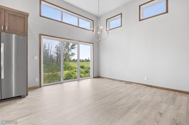 1045 61st Avenue W, West Fargo, ND 58078