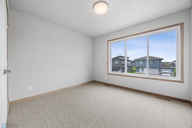 1045 61st Avenue W, West Fargo, ND 58078