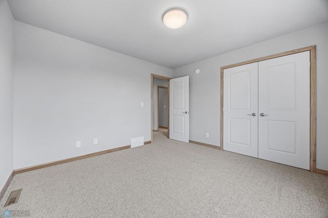 1045 61st Avenue W, West Fargo, ND 58078