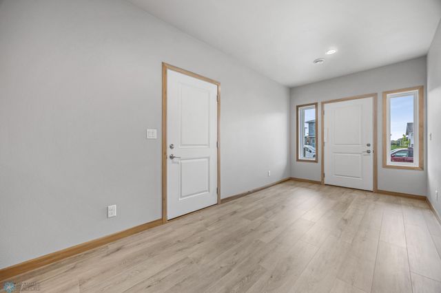 1045 61st Avenue W, West Fargo, ND 58078