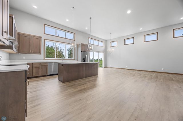 1045 61st Avenue W, West Fargo, ND 58078