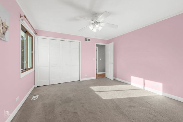 154 Saddle Brook Drive, Oak Brook, IL 60523