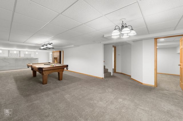 154 Saddle Brook Drive, Oak Brook, IL 60523