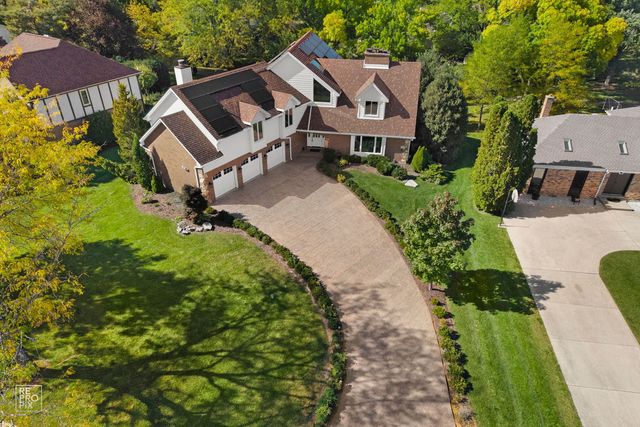 154 Saddle Brook Drive, Oak Brook, IL 60523