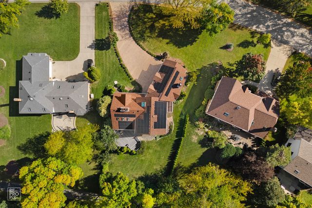 154 Saddle Brook Drive, Oak Brook, IL 60523