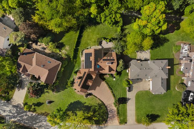 154 Saddle Brook Drive, Oak Brook, IL 60523