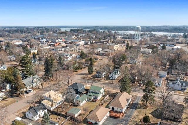 810 4th Avenue SW, Pine City, MN 55063