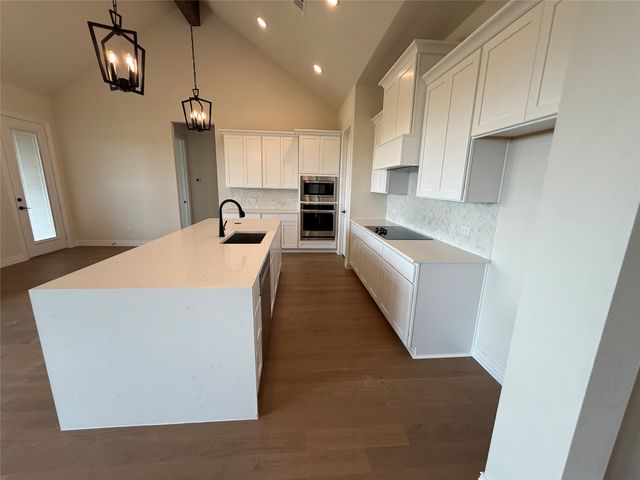 204 Slimp Bluff, Azle, TX 76020