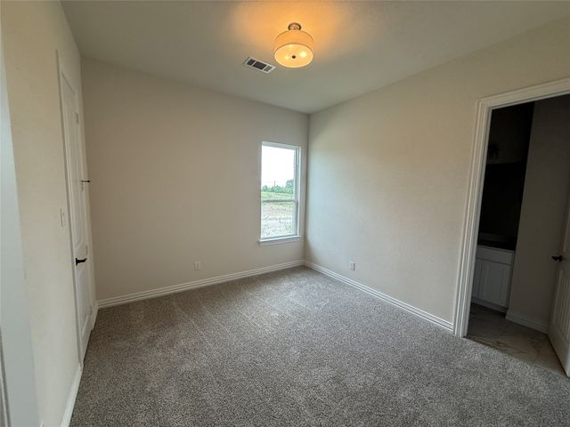 204 Slimp Bluff, Azle, TX 76020