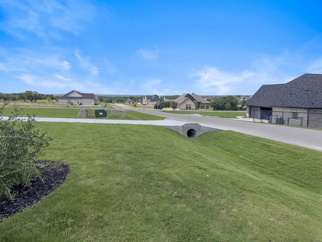 204 Slimp Bluff, Azle, TX 76020